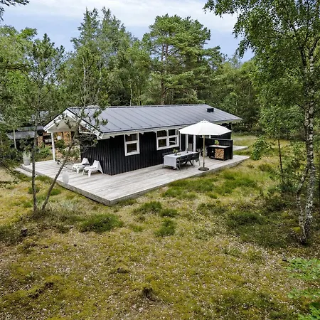 Vakantiehuis Authentic Idyll Near And Forest