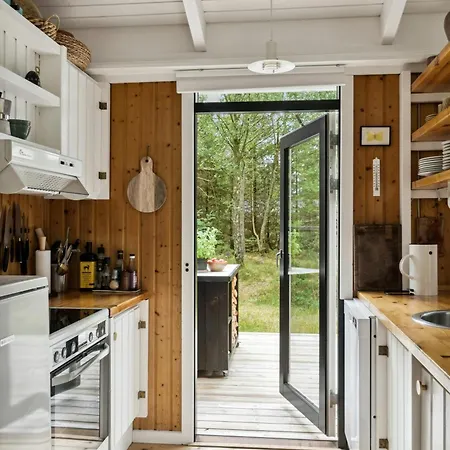 Authentic Idyll Near And Forest Semesterbostad