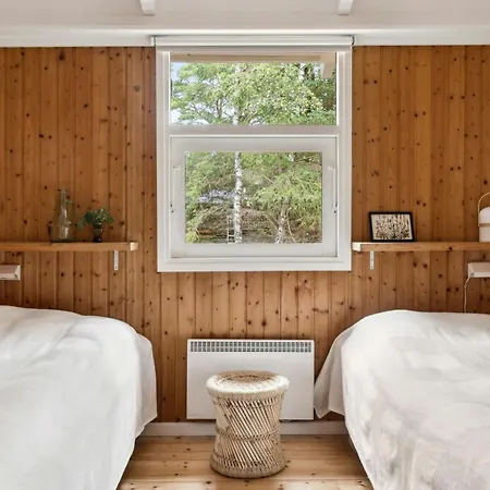 Authentic Idyll Near And Forest Semesterbostad