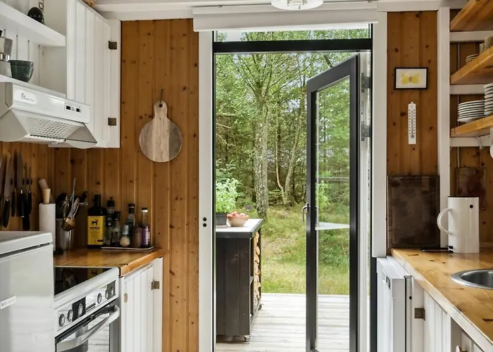 Authentic Idyll Near And Forest Semesterbostad