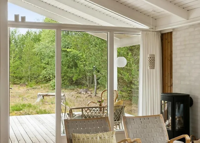 Authentic Idyll Near And Forest Semesterbostad *