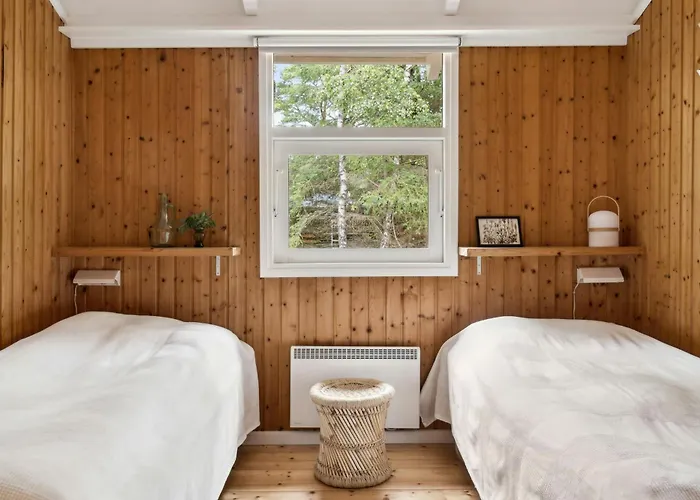 Authentic Idyll Near And Forest Semesterbostad